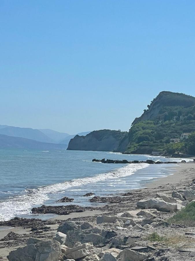 Beautiful Nearby Beach House With Garden, Private Pool And Large Yard Sidárion Exterior photo